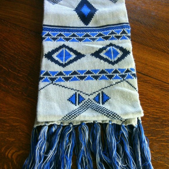 Long Soft Scarf Aztec Style Face Ear Protection Neck Knitwear Blue & Gray Unisex - Picture 3 of 16